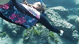 Reef Diving POV Backpacker Guide Gets Creampied in HD!!
