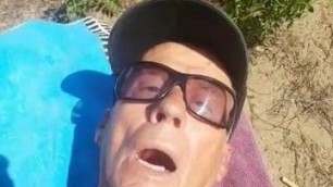 beach fuck with a mature man