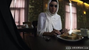 Arab Webcam First Time Hungry Woman Gets Food And Fuck